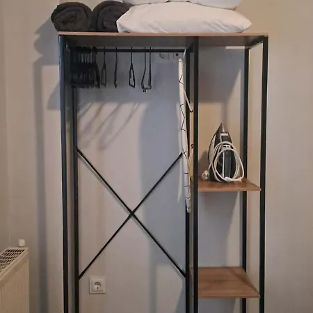 Διαμέρισμα 2bees Quite Ground Floor 35sq In The Heart Of The