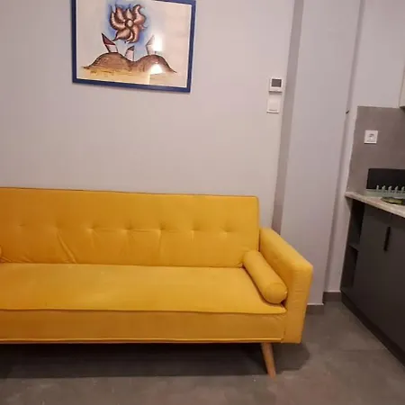 2bees Quite Ground Floor 35sq In The Heart Of The Thessaloniki